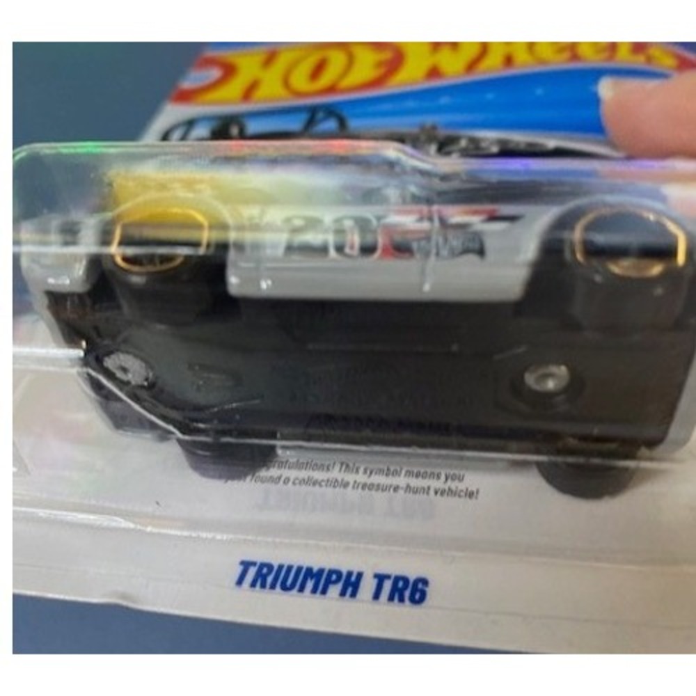 Hot Wheels Triumph TR6 Unisex 1:64 Grey New Treasure Hunt 2024 Track Champs 5/5 - Picture 3 of 3